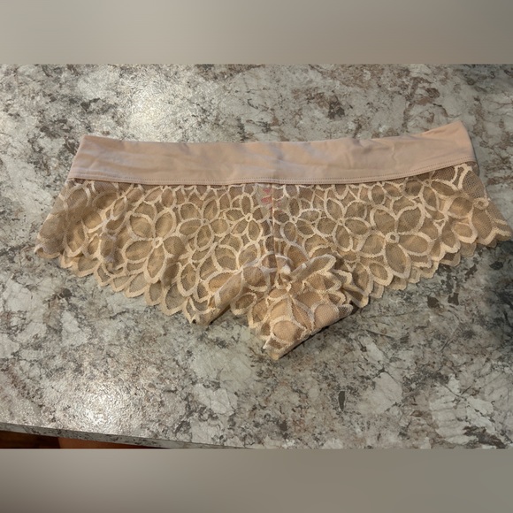 VS PINK Extra Low Rise Lace Cheekster Panty NWT Large - Picture 1 of 5